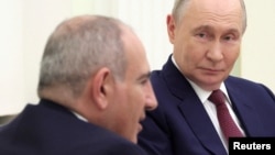 Nikol Paşinyan və Vladimir Putin