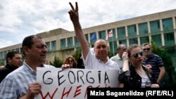 Одна из акций протеста в Тбилиси в связи с похищением Афгана Мухтарлы. 1 июня 