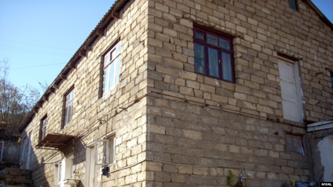 Zəngilan rayonu 37 saylı orta məktəb Bayıl qəsəbəsində yerləşir
