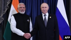 د روسیې ولسمشر ولادیمیر پوتین د ډېسېمبر پر څلورمه په دوه ورځني سفر هند ته لاړ. 