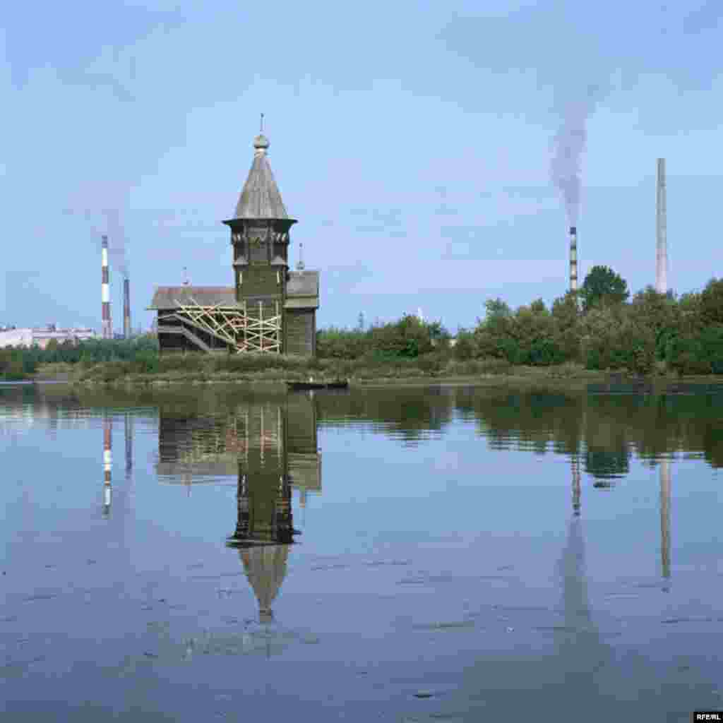 Russia's Vanishing Wooden Churches #34