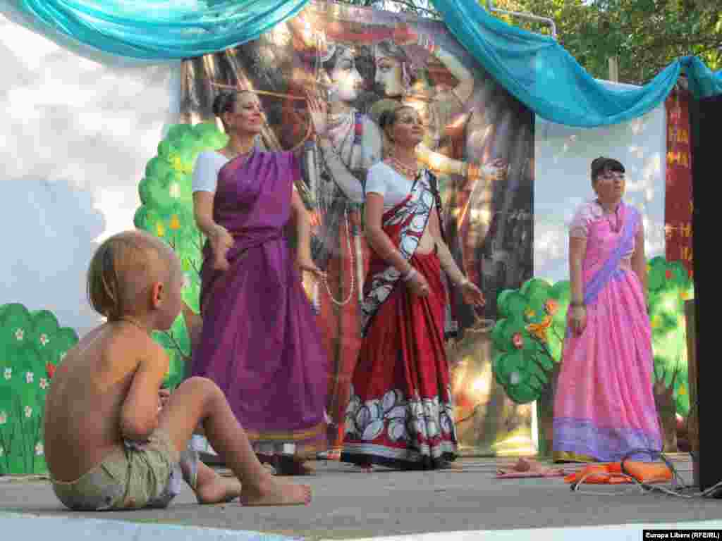 Din filme pe scena parcului: magia indiană.