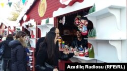 «Öncəki tədbirdə bir gündə 500 manatlıq satış olmuşdu. İndi lap azdır».