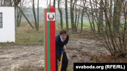 Belarusian presidential candidate Yaraslau Ramanchuk campaigning on the Belarus-Poland border in November.