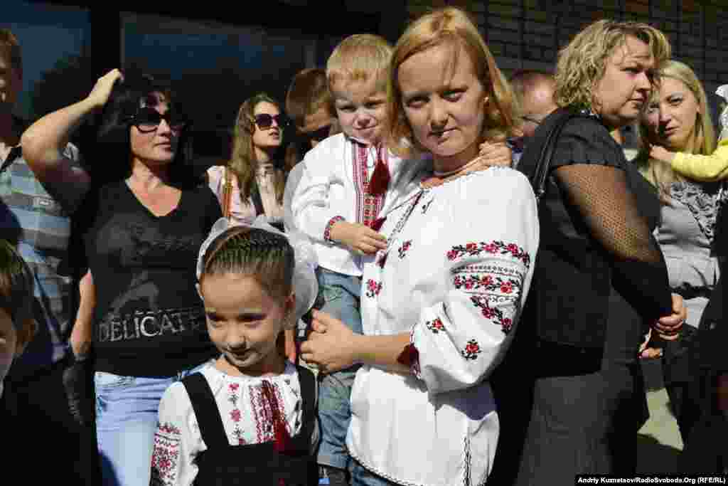 1 вересня у луганській школі-гімназії № 42