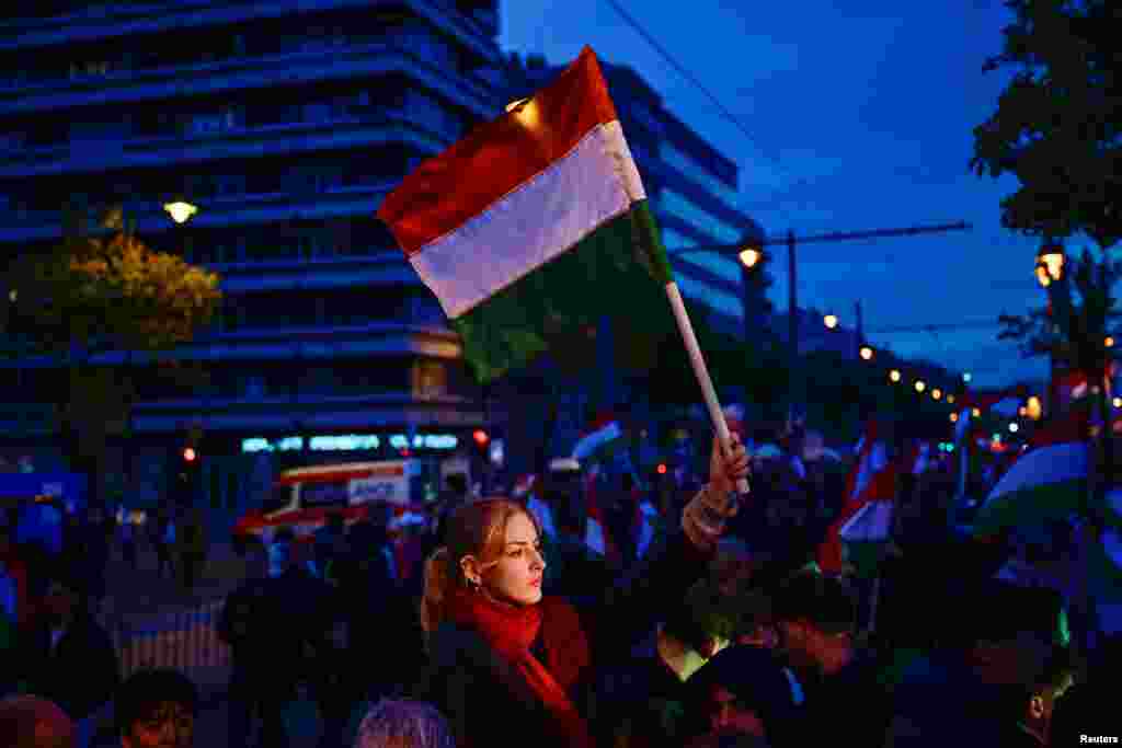 Nakon 16 godina na vlasti mađarski premijer Viktor Orban je izgubio parlamentarne izbore.
