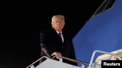 Президент США Дональд Трамп перед отлётом в Малайзию, США, 24 октября 2025 года