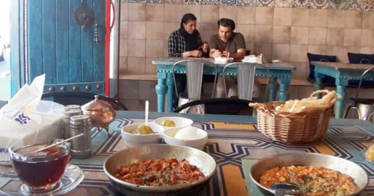 Every Day We 'Wake Up Poorer': Iranians Battle Economic Woes
