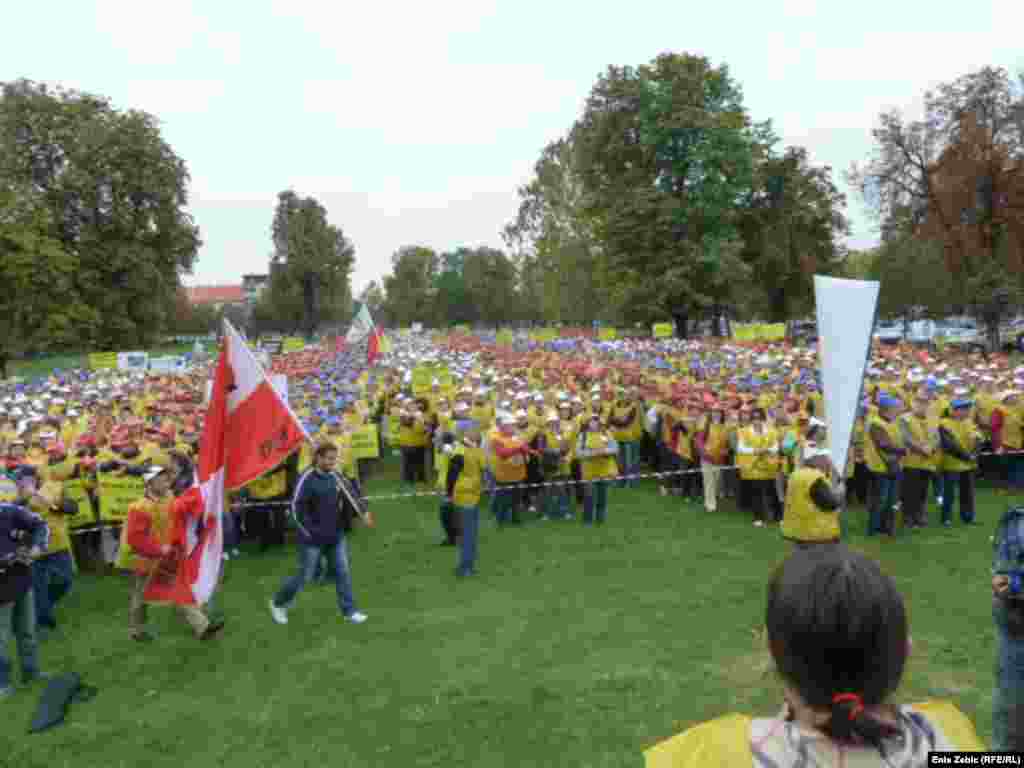 Prosvjed sindikata osnovnog i srednjeg &scaron;kolstva, znanosti i medicinskih sestara