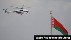Вертолет, который иногда использует в своих поездках Александр Лукашенко