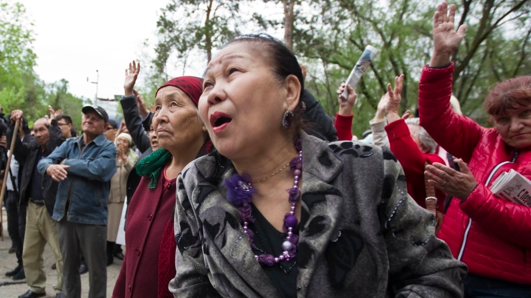 Анаң қызыңа секс үйрет