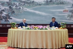 Президент России Владимир Путин и председатель КНР Си Цзиньпин на встрече в Большом зале народных собраний в Пекине. 2 сентября 2025 года