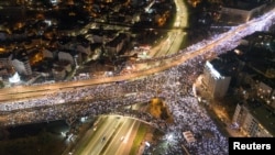 Protest antiguvernamental pe 27 ianuarie la Belgrad, capitala Serbiei. 