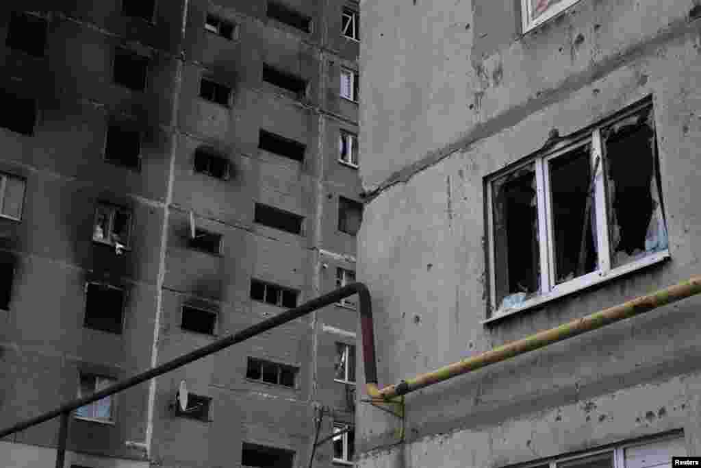 Зруйнований внаслідок бойових дій будинок, Ясинувата, Донецька область 22 вересня 2014 року