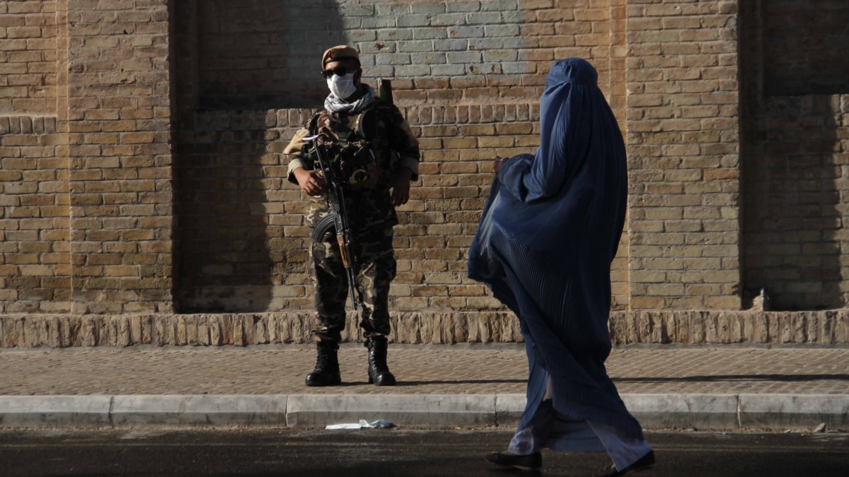 США і Британія просять своїх громадян залишити Афганістан