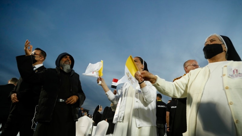 Papa Francisc și-a încheiat vizita istorică de patru zile în Irak