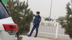 Diňle: Türkmenistanyň Eýran bilen serhetleşýän sebitlerinde howpsuzlyk işgärleriniň sany göz-görtele köpeldi