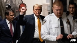 Бывший президент США и кандидат в президенты от Республиканской партии Дональд Трамп прибывает на процесс в Манхэттенский уголовный суд в Нью-Йорке, 29 мая 2024 года