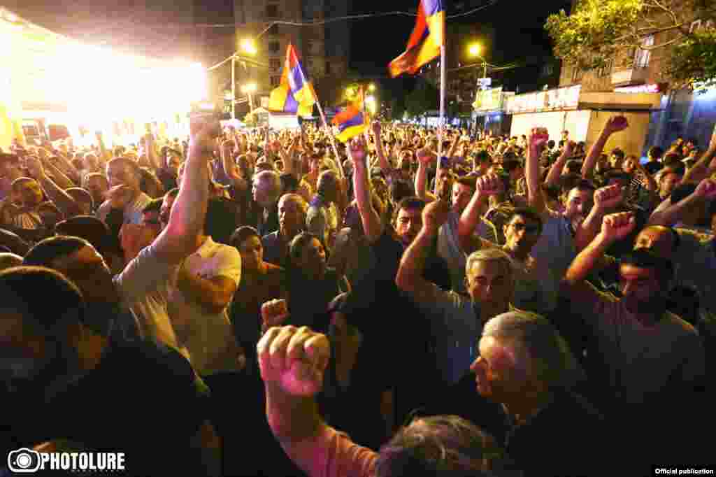 Armenia - Protest march in Yerevan, 25Jul,2016