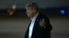 Președintele SUA, Donald Trump, după aterizarea la baza militară Andrews din Maryland, aproape de Washington, pe 15 august 2025.