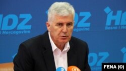 "Ukoliko ne bude dogovora, vjerovatno neće biti ni izbora, iako neki misle da oni mogu da se organiziraju", kaže Dragan Čović, lider HDZ BiH. Na fotografiji iz jula 2021. u Mostaru.