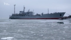 Порт Маріуполя під час блокади Азова