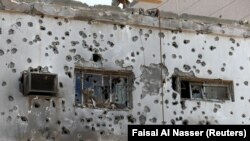 A damaged building is seen following a security campaign against Shi'ite Muslim gunmen in the town of Awamiya, in the eastern part of Saudi Arabia August 9, 2017