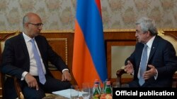 Armenia - President Serzh Sarkisian (R) meets with France’s Secretary of State for European Affairs Harlem Desir in Yerevan, 25Apr2016.