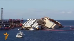 Epava vasului de croazieră Costa Concordia a fost pusă pe lina de plutire