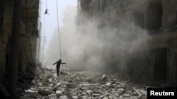 Hələb şəhəri bombardmandan sonra