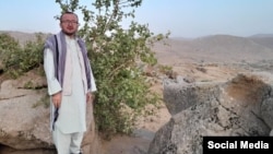 د چاپیریال ساتنې فعال حبیب الله نجفي زاده