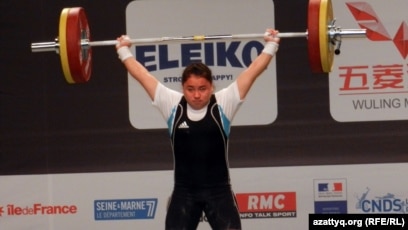 Маған орысша видео Еркектердің емшек ұшын сипау видеосы