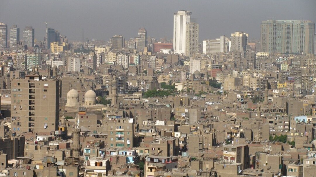 Жалаңаштың етегінің астына қарау