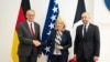 Borjana Krišto, predsjedavajuća Savjeta ministara BiH, sastala se sa Ginterom Krihbaumom (L), njemačkim ministrom za Evropu, i njegovim francuskim kolegom, Bendžaminom Hadadom, Sarajevo, 2. jun 2026.