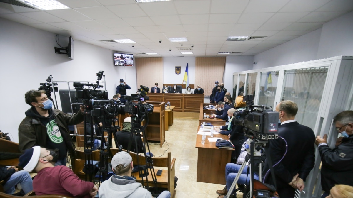 суд продовжив запобіжні заходи Кузьменко та Дугарь