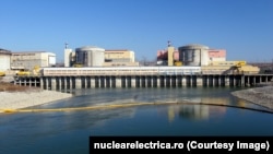 Centrala nucleară de la Cernavodă a fost construită în anii comunismului, cu tehnologie canadiană.