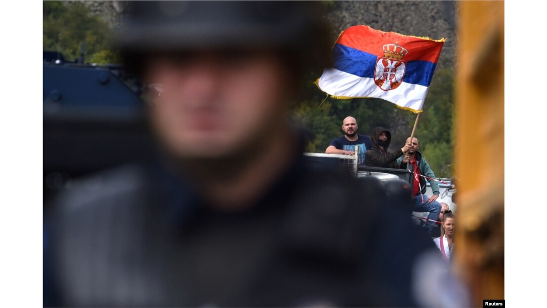 Forțele NATO în Kosovo au intensificat patrularea în apropierea graniței cu Serbia 