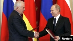 ლეონიდ თიბილოვი, ვლადიმირ პუტინი. 2015 წლის 18 მარტი