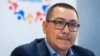 Victor Ponta s-a angajat la partid, pe un salariu de 3.000 de euro net lunar, în calitate de consilier juridic. Printre misiunile sale, era și aceea de a rezolva problema cu gecile de campanie. Imagine generică cu liderul Pro România. 