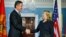 Milo Đukanović i Hillary Clinton, 2010.