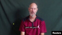 Elad Katzir, 47 de ani, luat ostatic pe 7 octombrie în timpul atacului grupării islamiste palestiniene Hamas, vorbește într-o locație necunoscută.