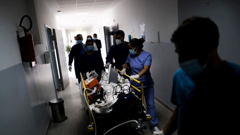 SHSKUK: 55 pacientë me COVID-19 në gjendje të rëndë
