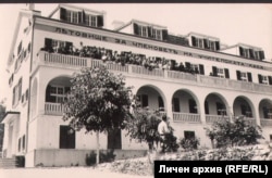  Почивната станция на учителската каса в курорта 