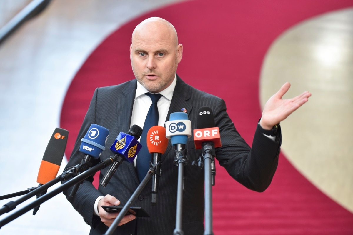«Одне пиво на рік для кожного європейця»: латвійський премʼєр про вартість допомоги Україні пережити зиму