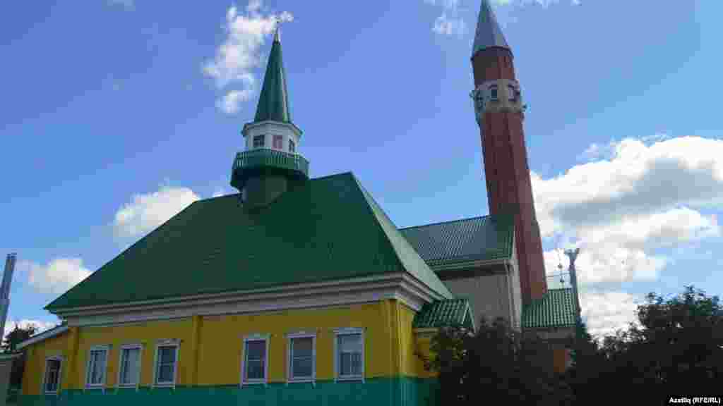 Кече Ырбишчада тарихи мәчет сакланып калды.