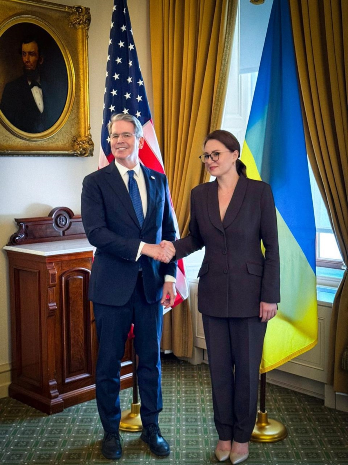 Бессент на зустрічі зі Свириденко заявив про готовність США до значного посилення тиску на Росію