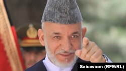 Ауғанстан президенті Хамид Карзай баспасөз жиынында сөйлеп тұр. Кабул, 12 шілде 2012 жыл.