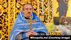 Protoiereul Vadim Cheibaș, la liturghia de Buna Vestire de la Catedrala Mitropolitană „Nașterea Domnului” din Chișinău, 7 aprilie 2026