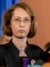 Judecătoarea Raluca Moroșanu de la Curtea de Apel București, în timpul conferinței de presă din 11 decembrie 2025. 
