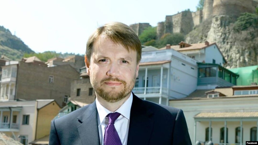 Джастин Маккензи Смит